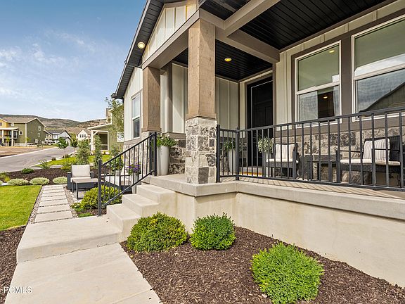 3rd image of 2298 N Meadowside Way