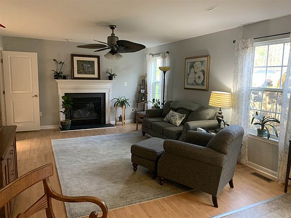2nd image of 709 Justin Dr