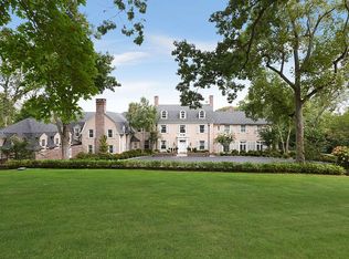 1450 Ridge Rd, Laurel Hollow, NY 11791