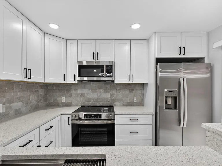 183 Charter Way — Photo 14