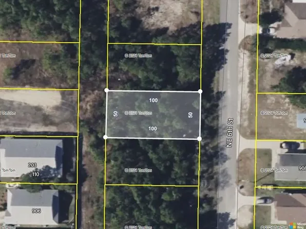 911 NE 6th St, Carrabelle, FL 32322
