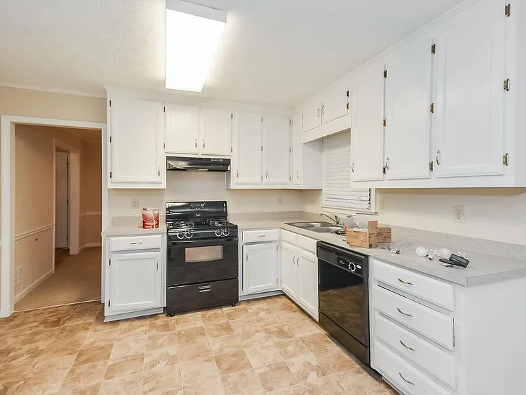 175 Meadowbrook Dr — Photo 8