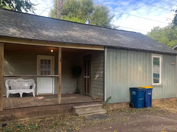 224 1/2 S Lowry St, Stillwater, OK 74074