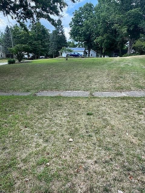 2nd image of 324 W High St