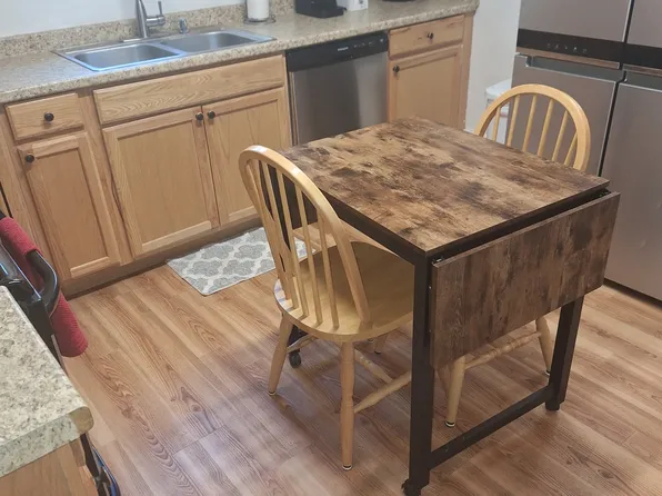 909 W Oak St, Weatherford, TX 76086