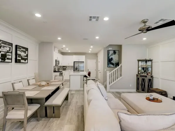 1206 Delpy View Point, Vista, CA 92084