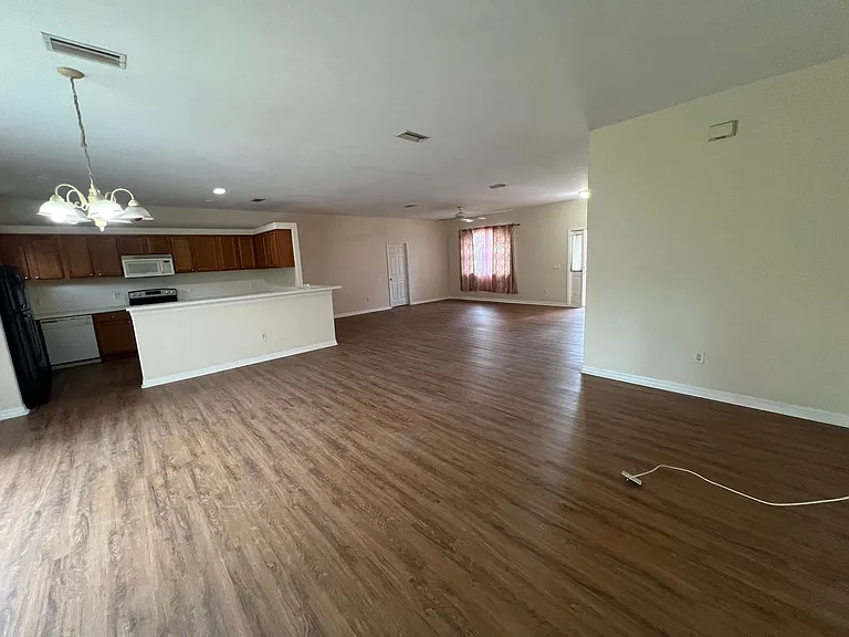 2585 Yuma Ave — Photo 6