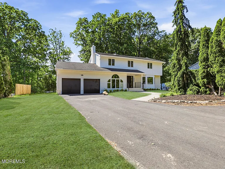 331 Gordons Corner Rd — Photo 4
