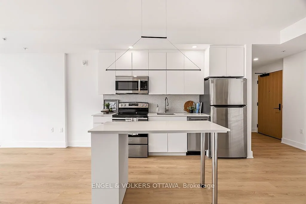 1 bed, $2,385 — Photo 4
