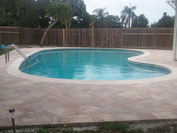 60 x 25 salt water pool