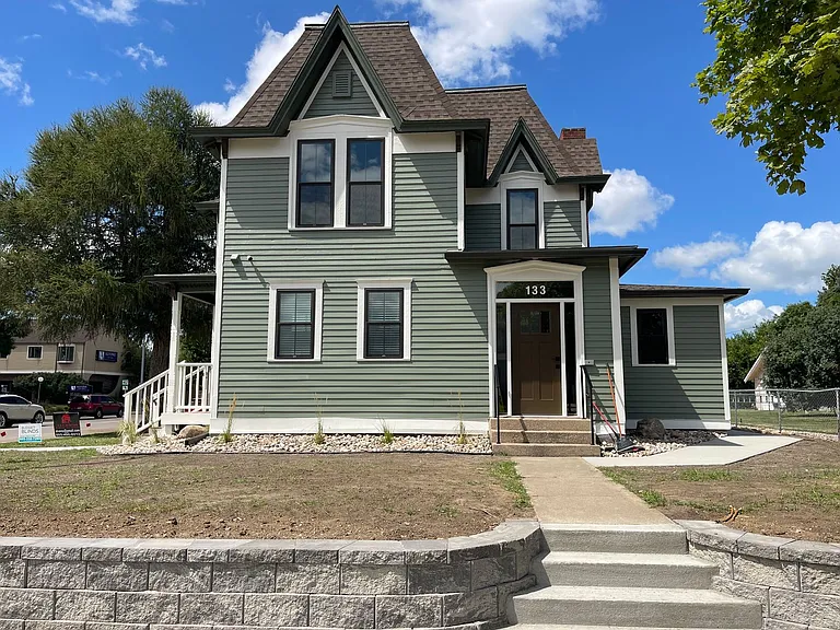 133 S Prairie Ave — Photo 18
