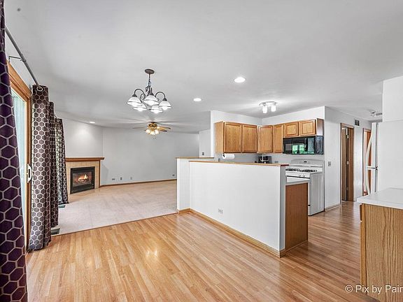5th image of 305 Loyola Dr