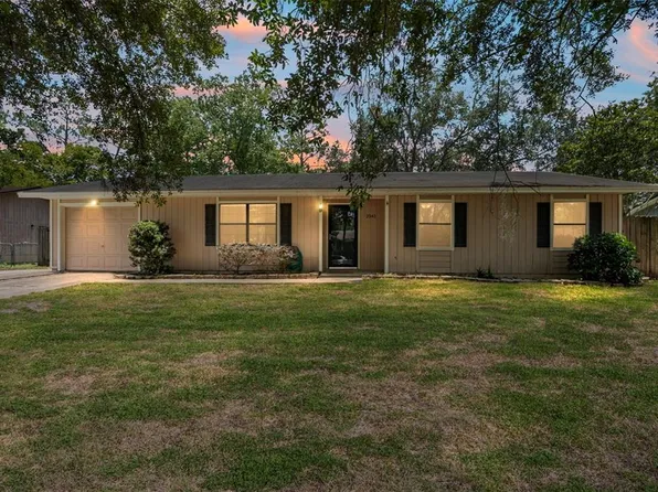 2541 NW 52nd Pl, Gainesville, FL 32605