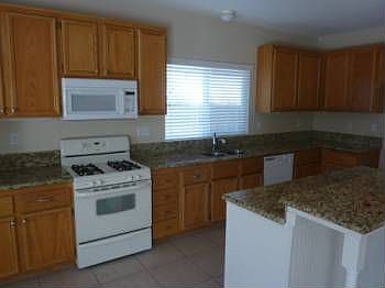 5th image of 39270 Sierra La Vida