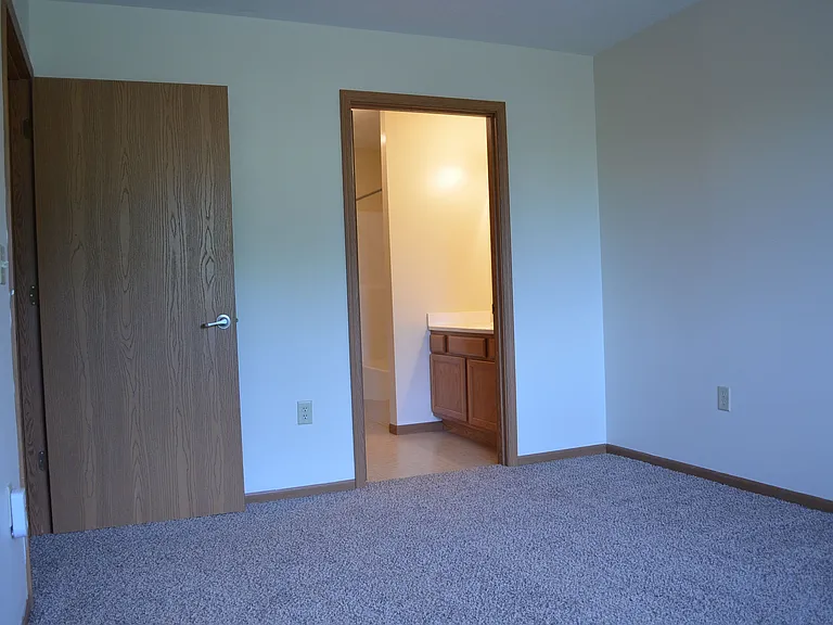 802 Altamonte Dr — Photo 7