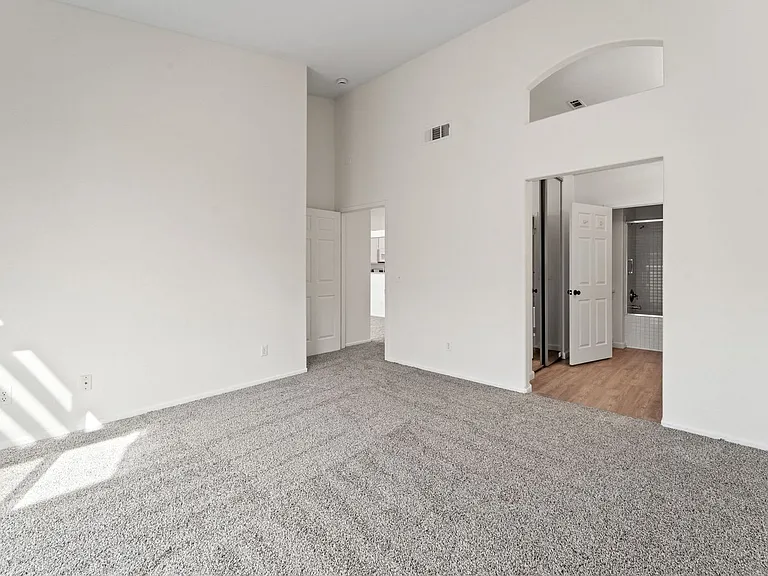 2394A Greenbriar Dr — Photo 22