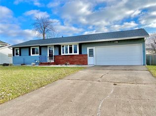 16 Monaco Dr, Rochester, NY 14624