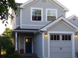 1839 Parade Grounds Ave NE, Bainbridge Island, WA 98110