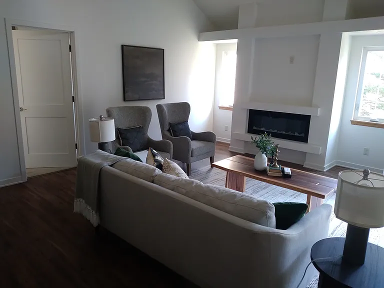 2707 Pond Dr — Photo 7