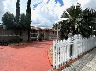 1214 W 80th St, Hialeah, FL 33014