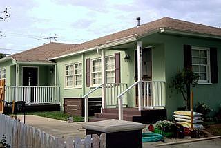 1st image of 645 N Hollywood Way