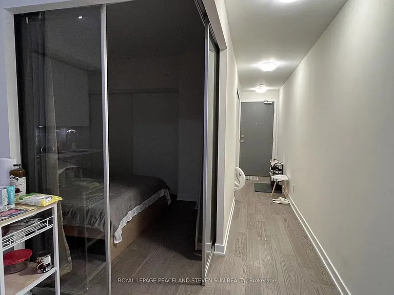 17 Dundonald St #904 — Photo 13