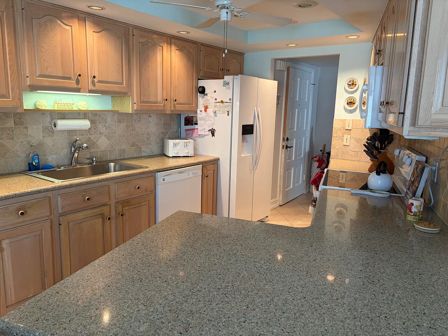 2 bed, 2.0 bath, 1537 sqft, $5,000 — Photo 3