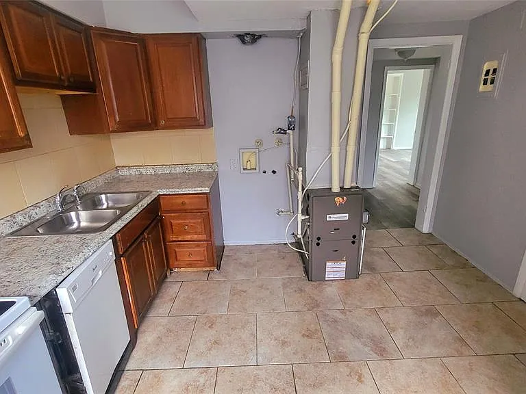 174 South Ave #2 — Photo 4