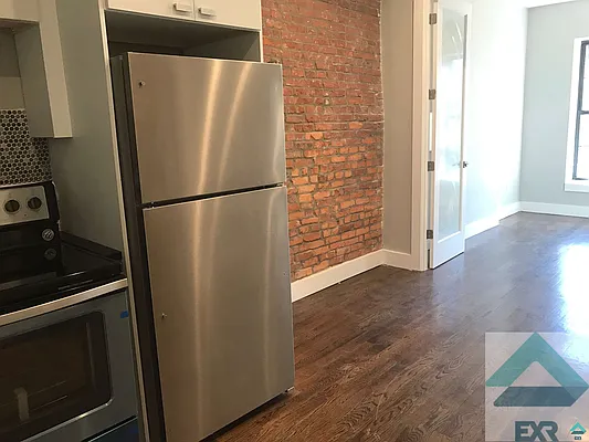 Rented by EXR | media 7