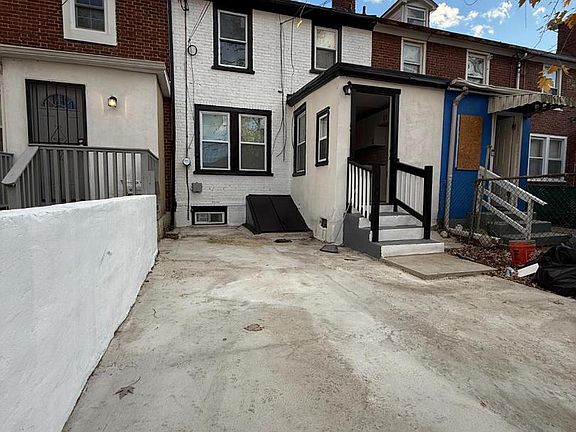 2nd image of 1181 S Octagon Rd