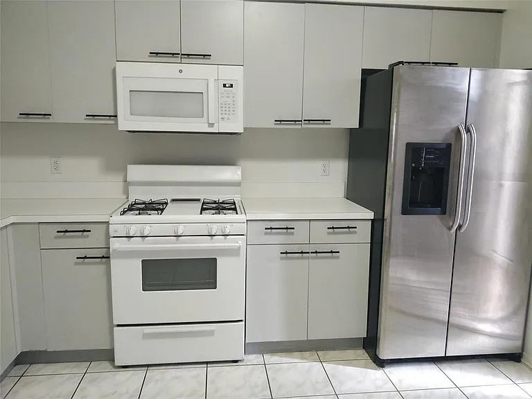 7913 Sanibel Dr #7913 — Photo 4