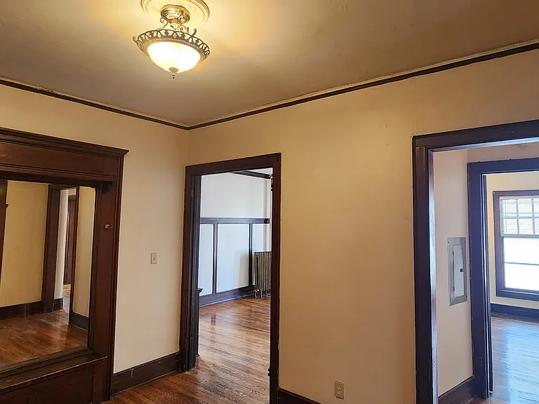 St. James Court Historic Apartments — Photo 56