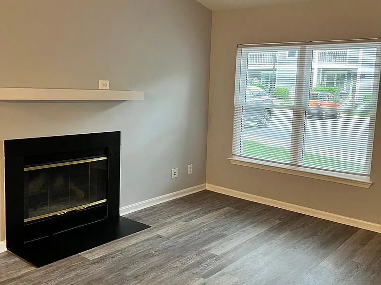 5843 Orchard Hill Ct — Photo 14