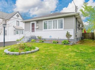 2793 Grand Ave, Baldwin, NY 11510