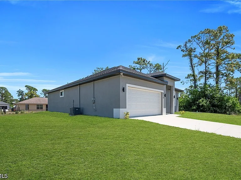 6210 Forest Ct — Photo 10