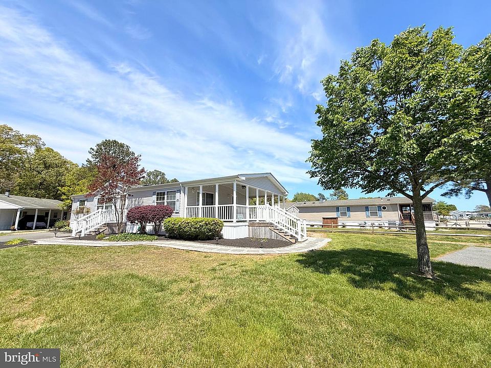 1st image of 34403 Mallard Rd #501