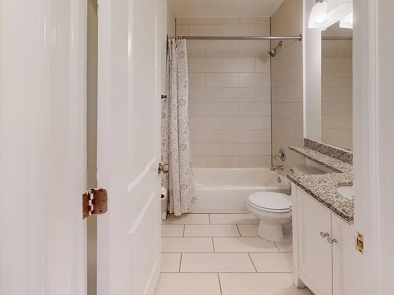 1316 Spring Road NW — Photo 10