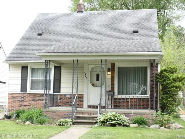 25251 Colgate St, Dearborn Heights, MI 48125