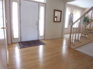 1213 Dorchester Dr, Mundelein, IL