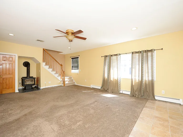 307 Central Ave — Photo 2