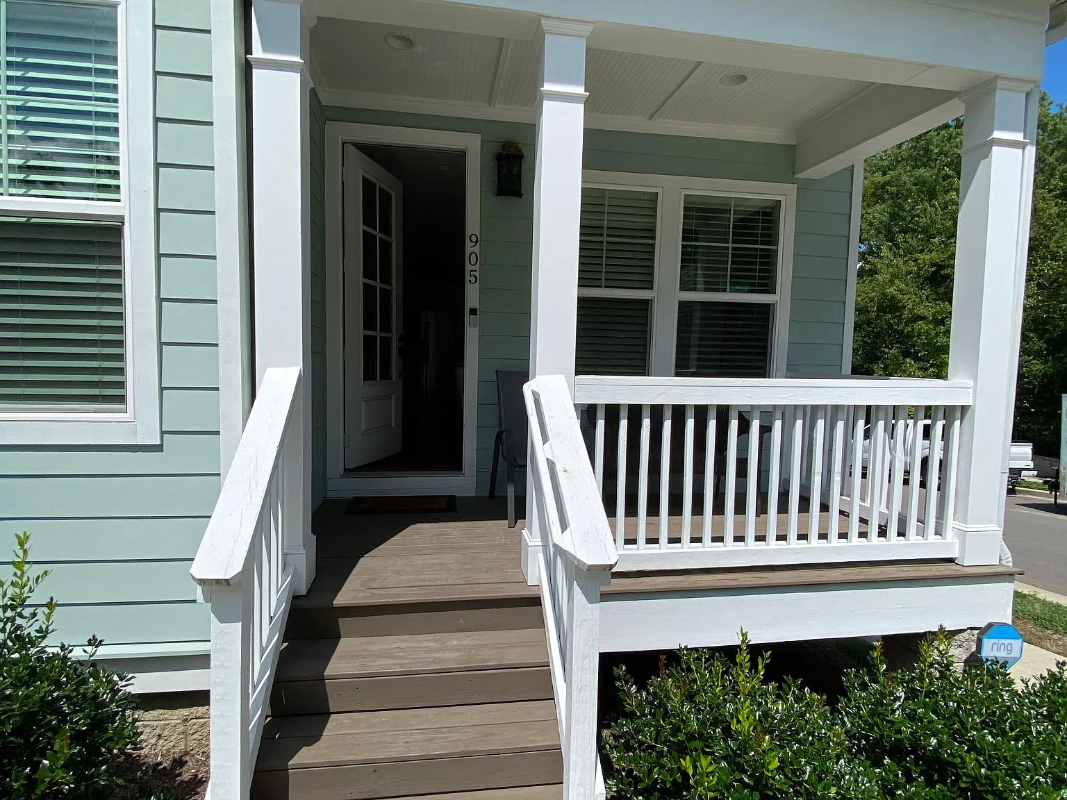 905 Curdwood Blvd — Photo 2