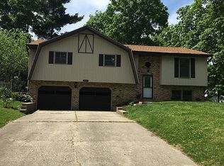 1625 Robin Ct, Mt Zion, IL 62549