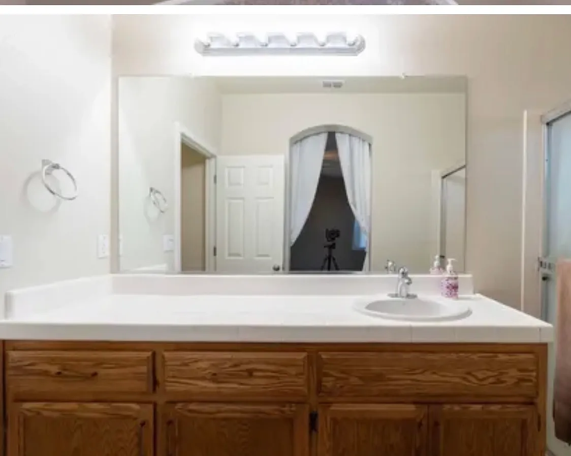 4 bed, 1750 sqft, $2,600 — Photo 4