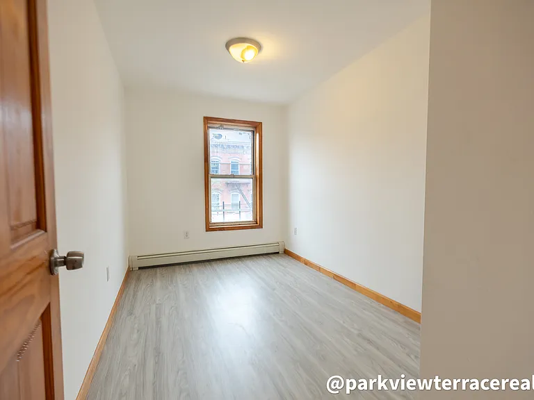 128 23rd St #3 — Photo 6
