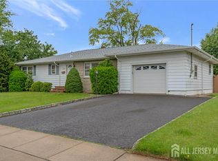 1010 Dorn Ave, Middlesex, NJ 08846