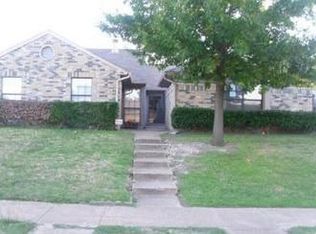 449 Weaver St, Cedar Hill, TX 75104