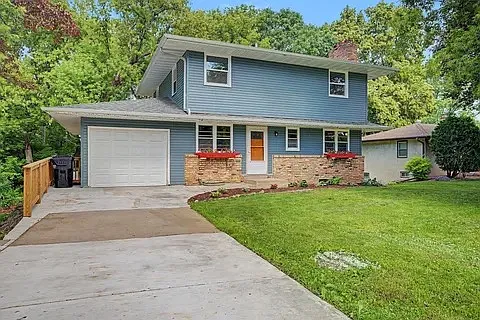 3701 Adair Ave N — Photo 1