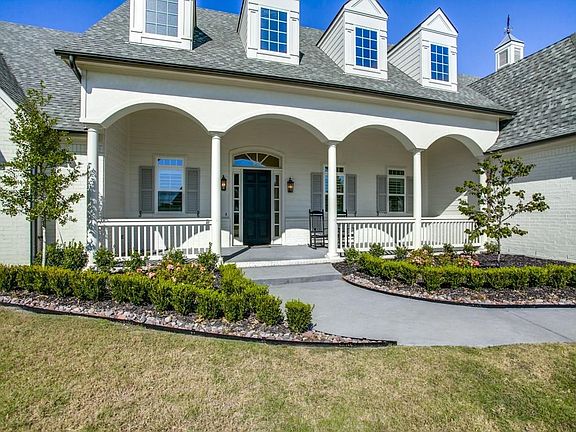 2nd image of 2061 Willow Bend Ct
