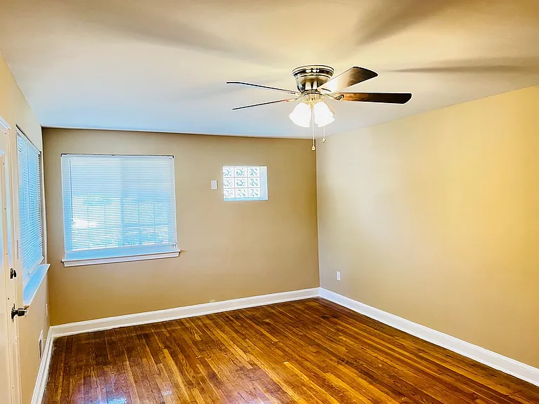 8717 Plymouth St — Photo 35