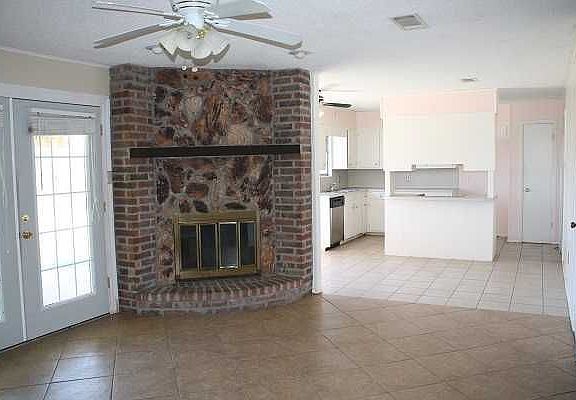 5th image of 9195 Landis Dr